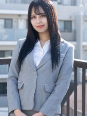 内定の為なら咥えます！～オナニーだってしちゃいます！！～ : 樫乃りな