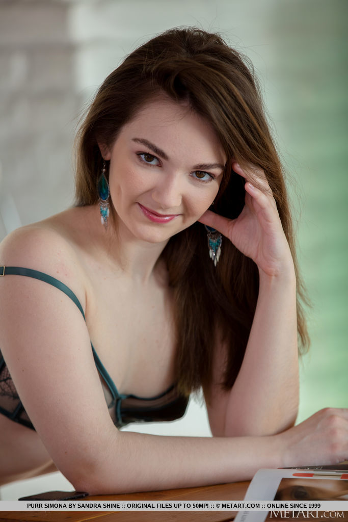 Purr Simona