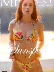 Sunspell : Helena Valle