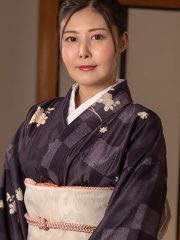 美人女将のおもてなし稽古 ~お客様には絶対ご満足いただきます！~ : 今田美玲