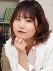 保健室の美人先生に調教されたい : 小美川まゆ